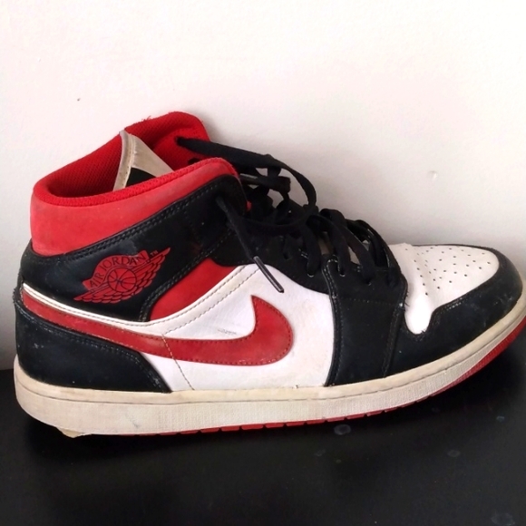 Jordan 1 Mid "Black gym red" - Picture 1 of 4